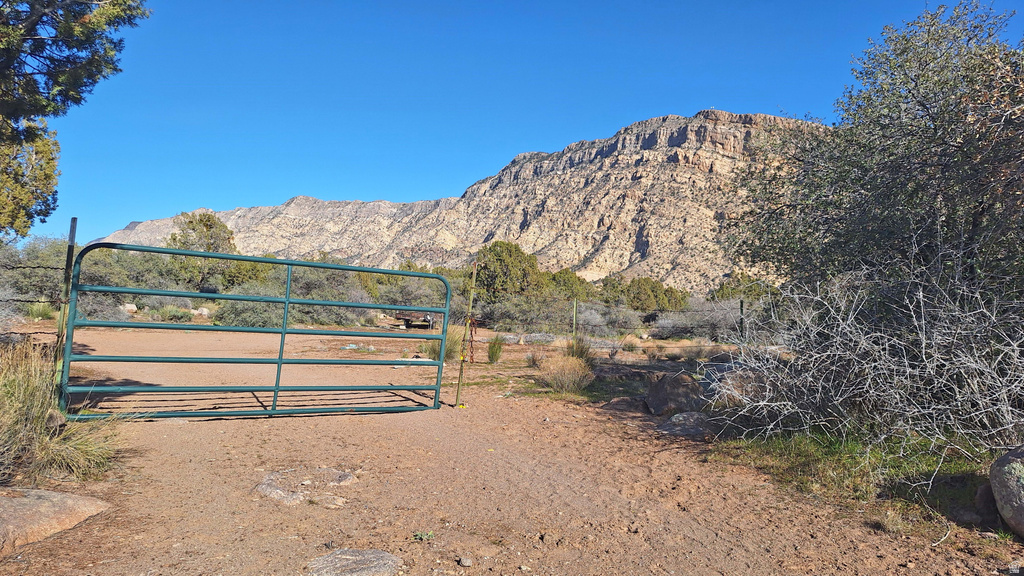 2000 ANDERSON JUNCTION RD Toquerville, UT 84774