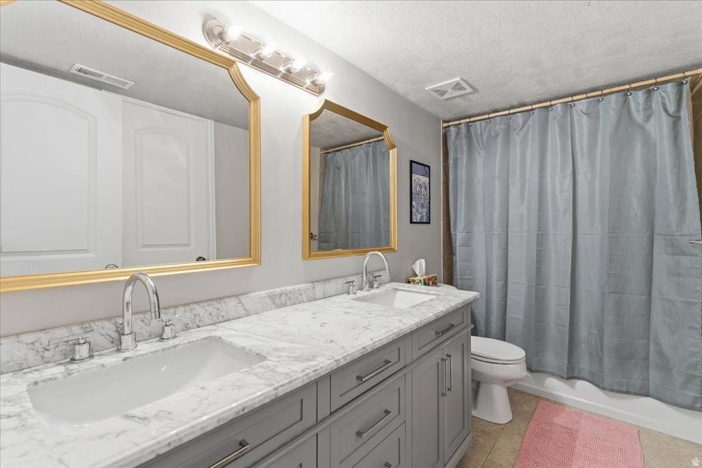 71 W STAUFFER LN Murray, UT 84107