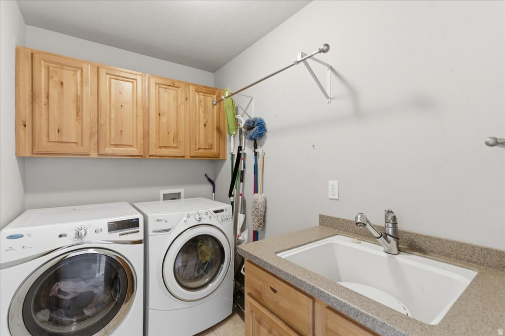 71 W STAUFFER LN Murray, UT 84107