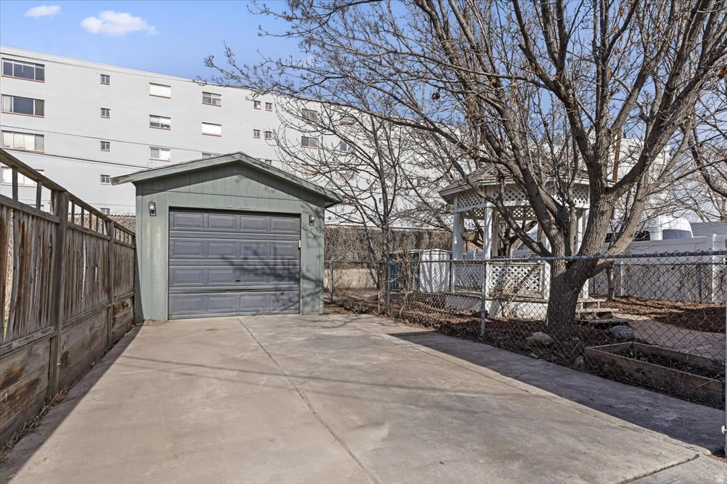 26 W LAYTON AVE Salt Lake City, UT 84115