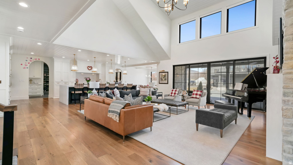 6756 W 10050 N Highland, UT 84003