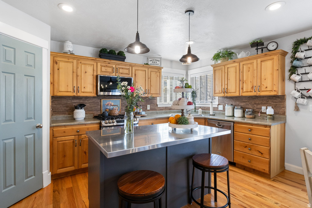 286 W SKY CT Saratoga Springs, UT 84045