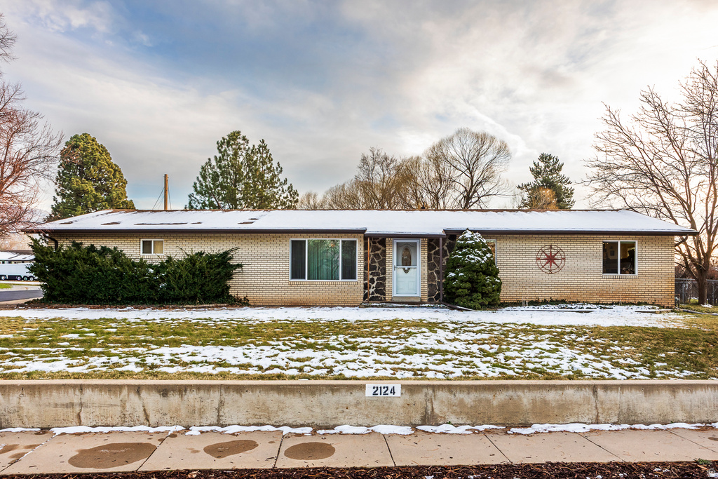 2124 E CHERRY LN Layton, UT 84040