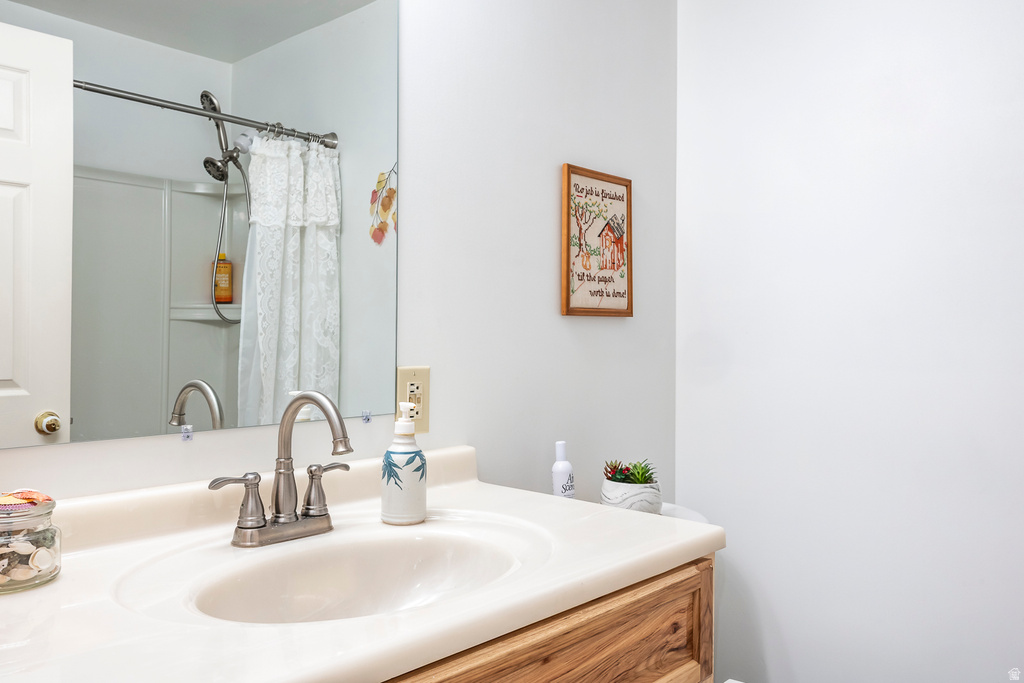 2124 E CHERRY LN Layton, UT 84040