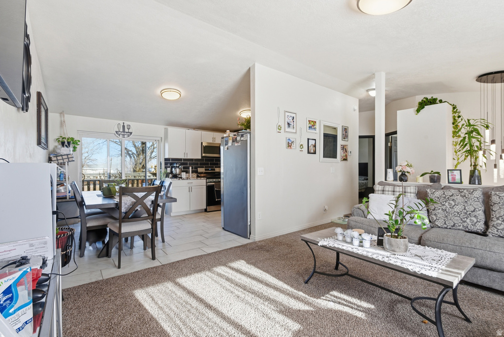 8705 S NEWELL DR West Jordan, UT 84088