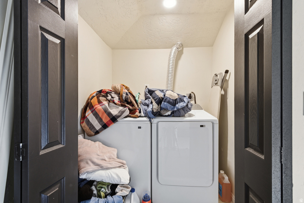 8705 S NEWELL DR West Jordan, UT 84088