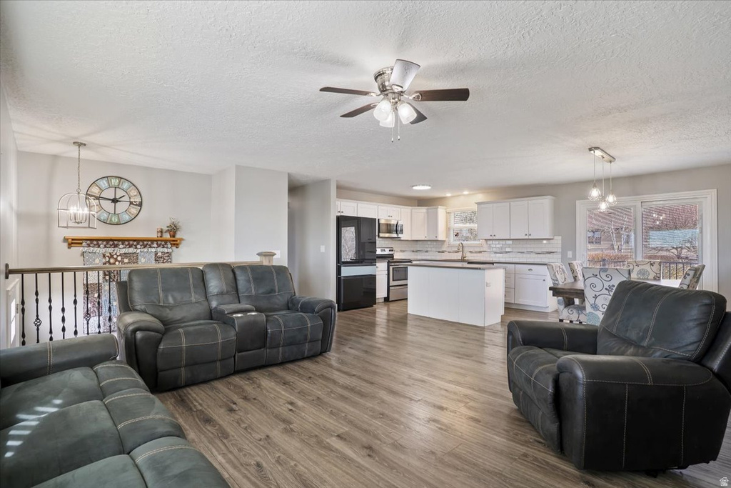 2946 N 1350 E North Ogden, UT 84414