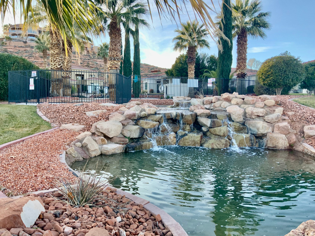 1042 W HILLVIEW DR Washington, UT 84780