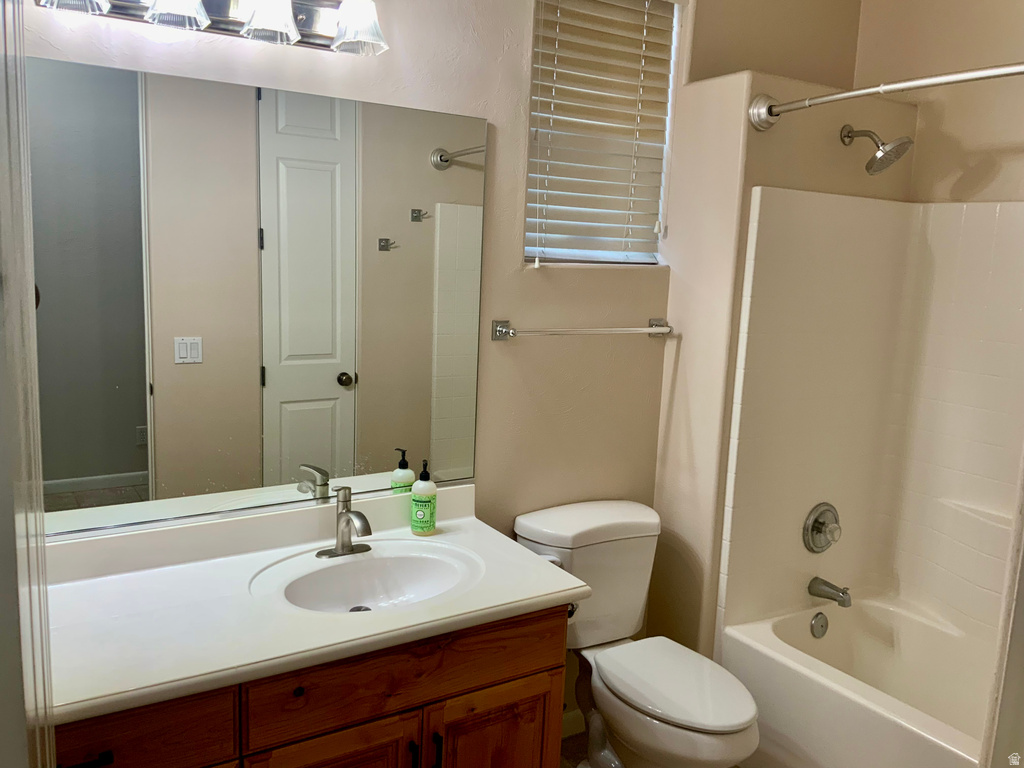 1042 W HILLVIEW DR Washington, UT 84780