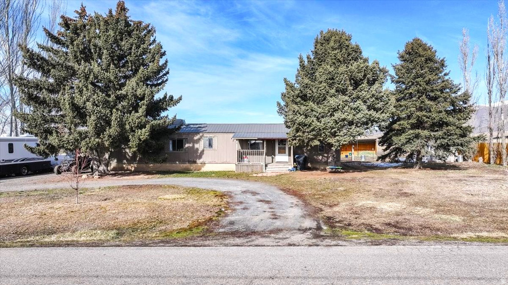65 E 8800 S Paradise, UT 84328