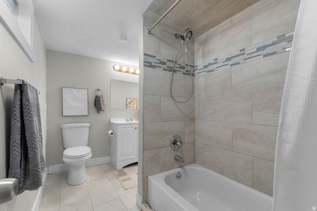 230 S LAKEVIEW DR Clearfield, UT 84015