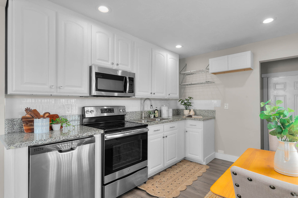 230 S LAKEVIEW DR Clearfield, UT 84015