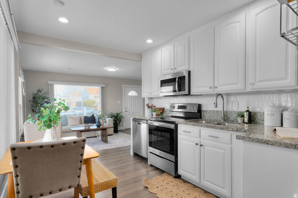 230 S LAKEVIEW DR Clearfield, UT 84015