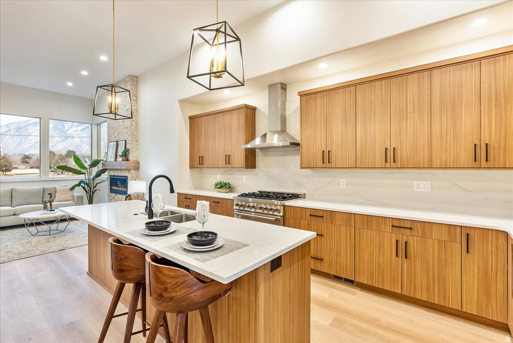 7044 S 1700 E Cottonwood Heights, UT 84121