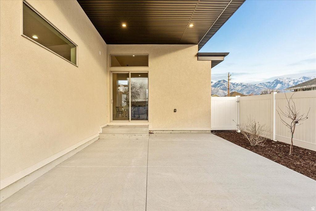 7044 S 1700 E Cottonwood Heights, UT 84121