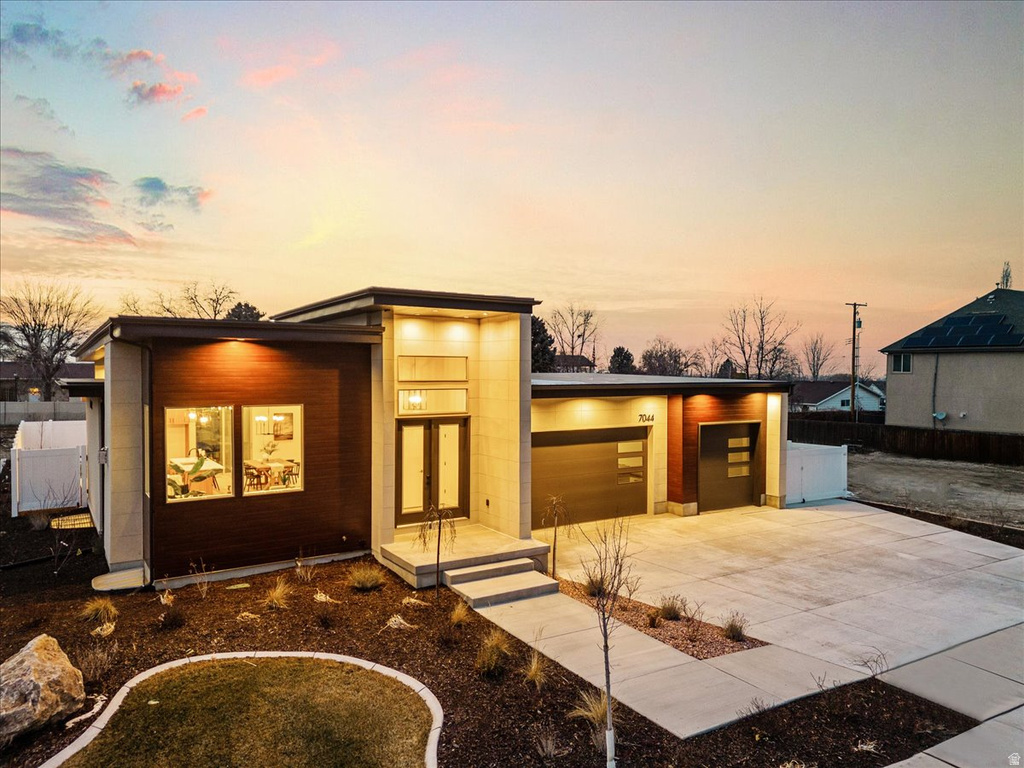 7044 S 1700 E Cottonwood Heights, UT 84121