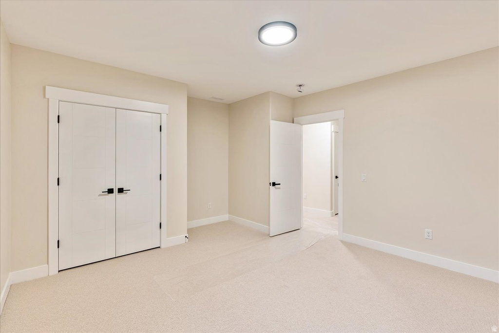 7044 S 1700 E Cottonwood Heights, UT 84121