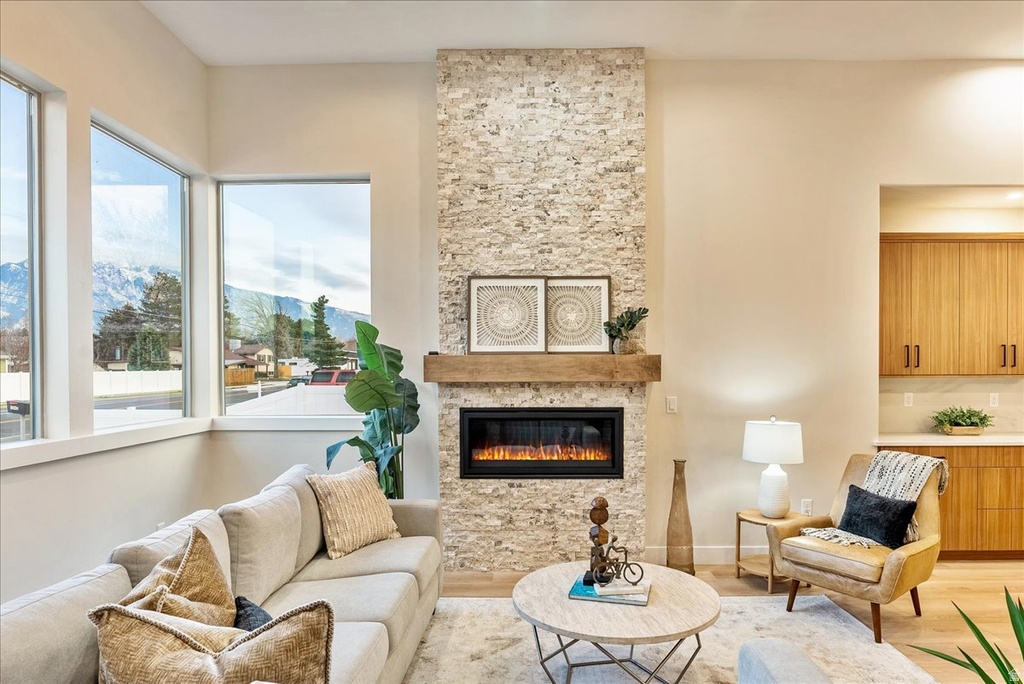 7044 S 1700 E Cottonwood Heights, UT 84121