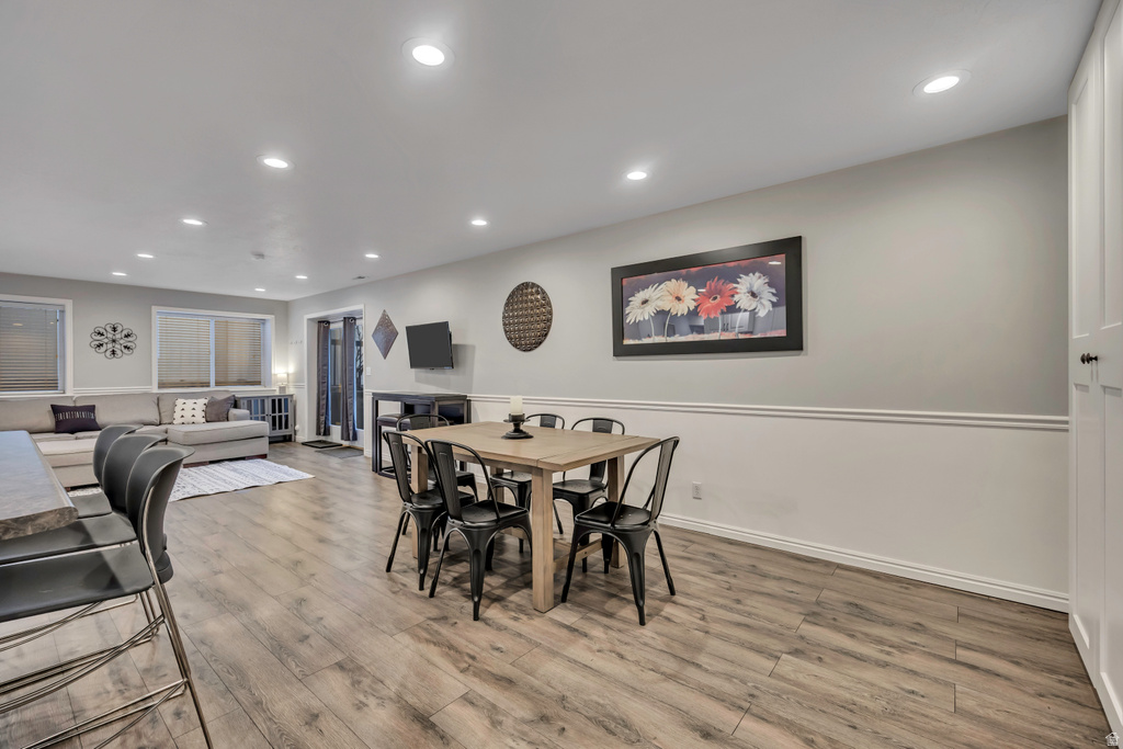 9162 S GLENN ABBEY WAY Sandy, UT 84093