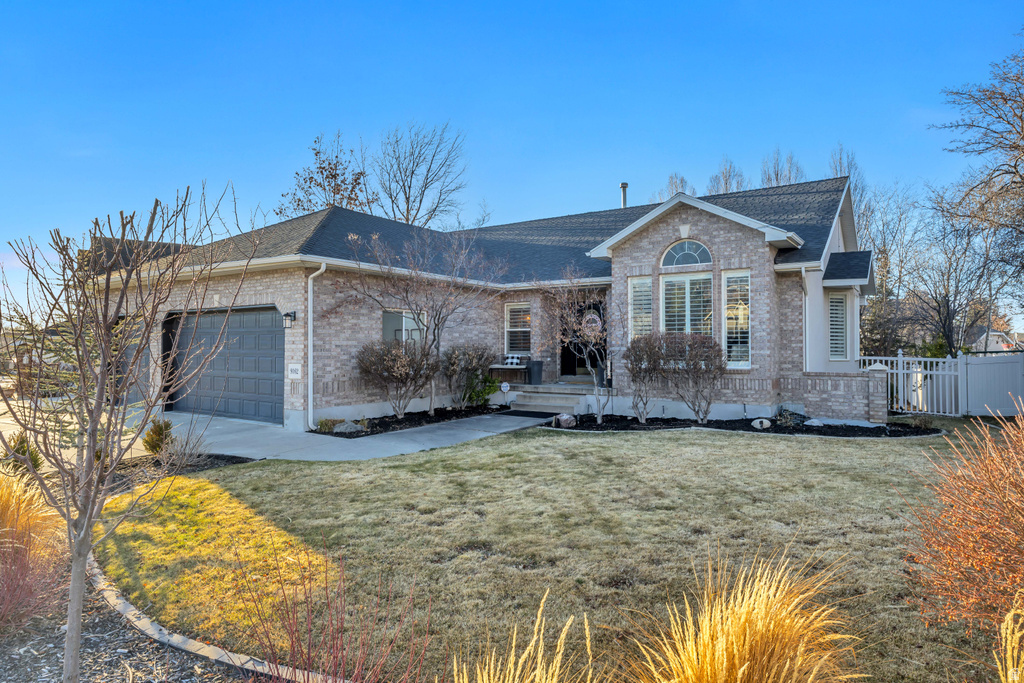 9162 S GLENN ABBEY WAY Sandy, UT 84093