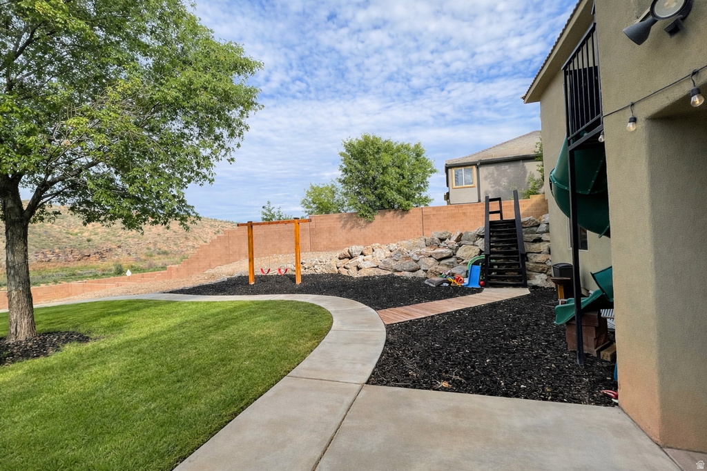 2006 WESTCLIFF DR St George, UT 84790