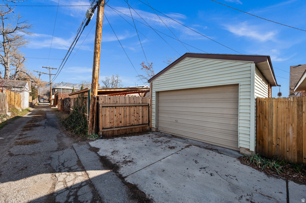 1459 E GILMER DR Salt Lake City, UT 84105