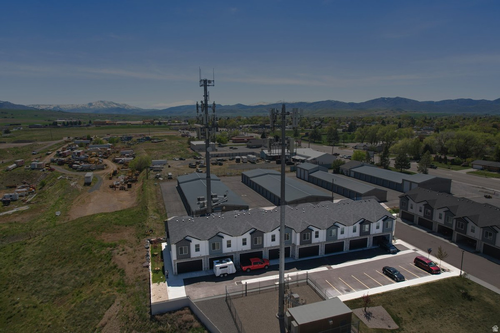 858 E 250 N Hyrum, UT 84319