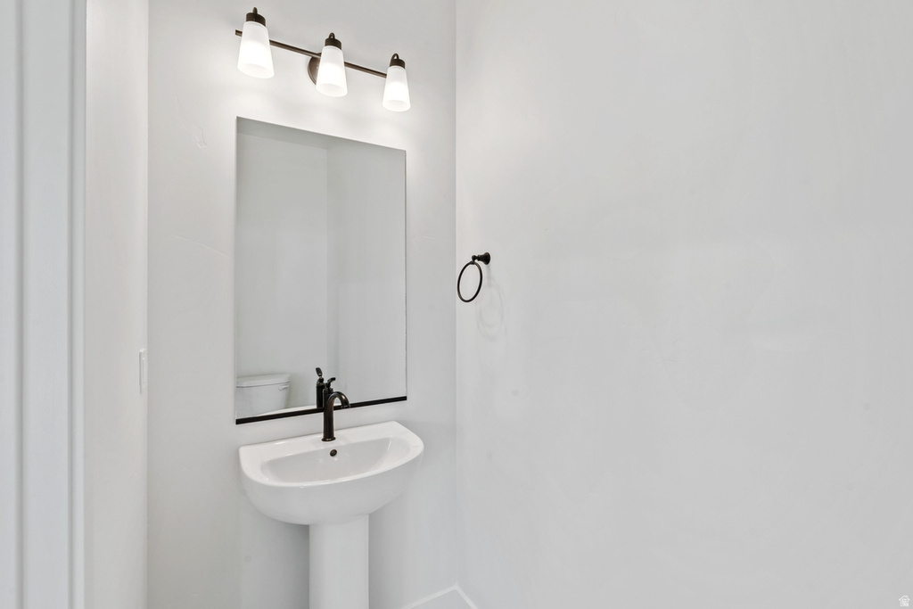 1235 N 1875 W #214 Layton, UT 84041