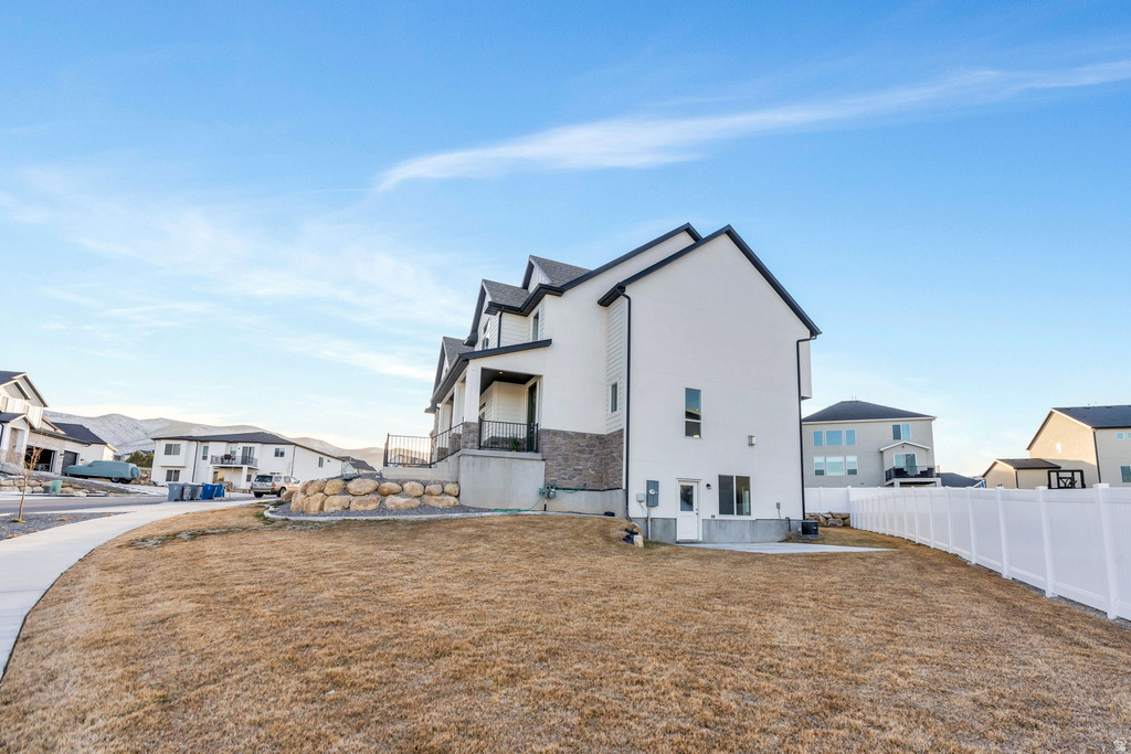 1537 S LUKAS LN Saratoga Springs, UT 84045