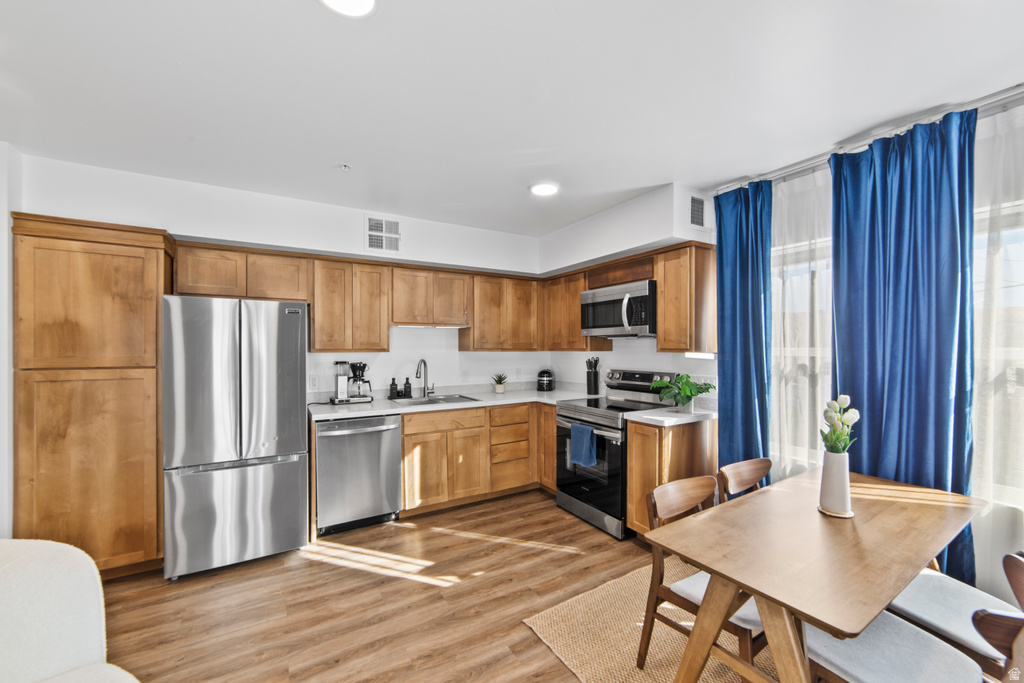 443 KANE CREEK BLVD #B201 Moab, UT 84532