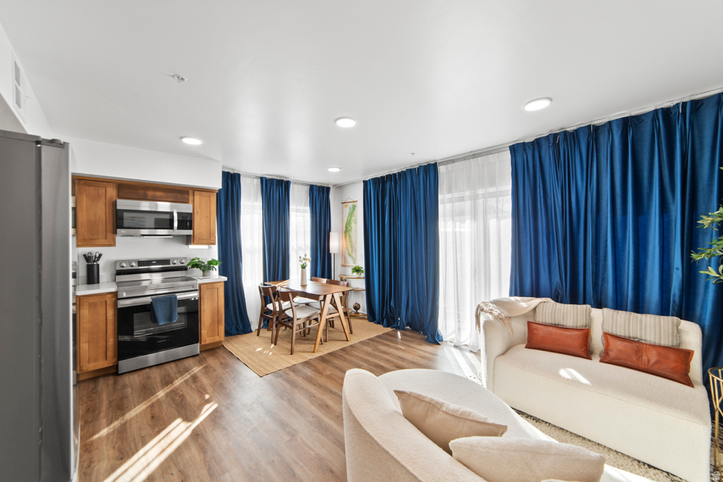 443 KANE CREEK BLVD #B201 Moab, UT 84532