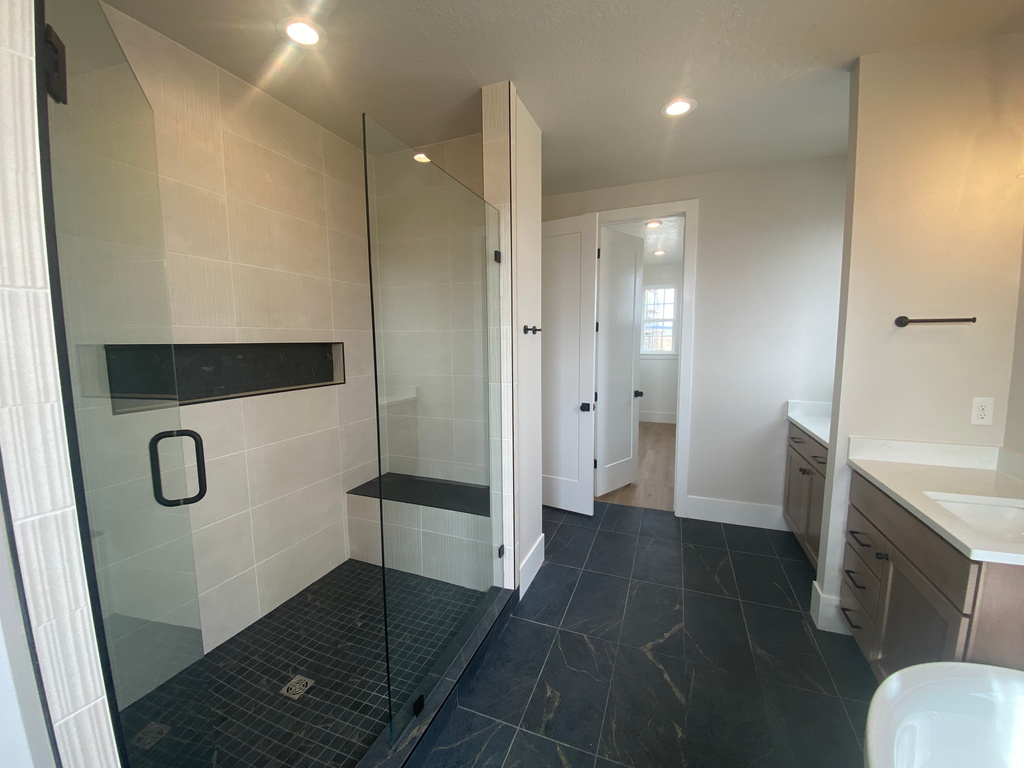 7103 W DOCKSIDER DR South Jordan, UT 84009