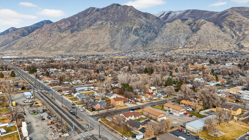 383 W 100 S Springville, UT 84663