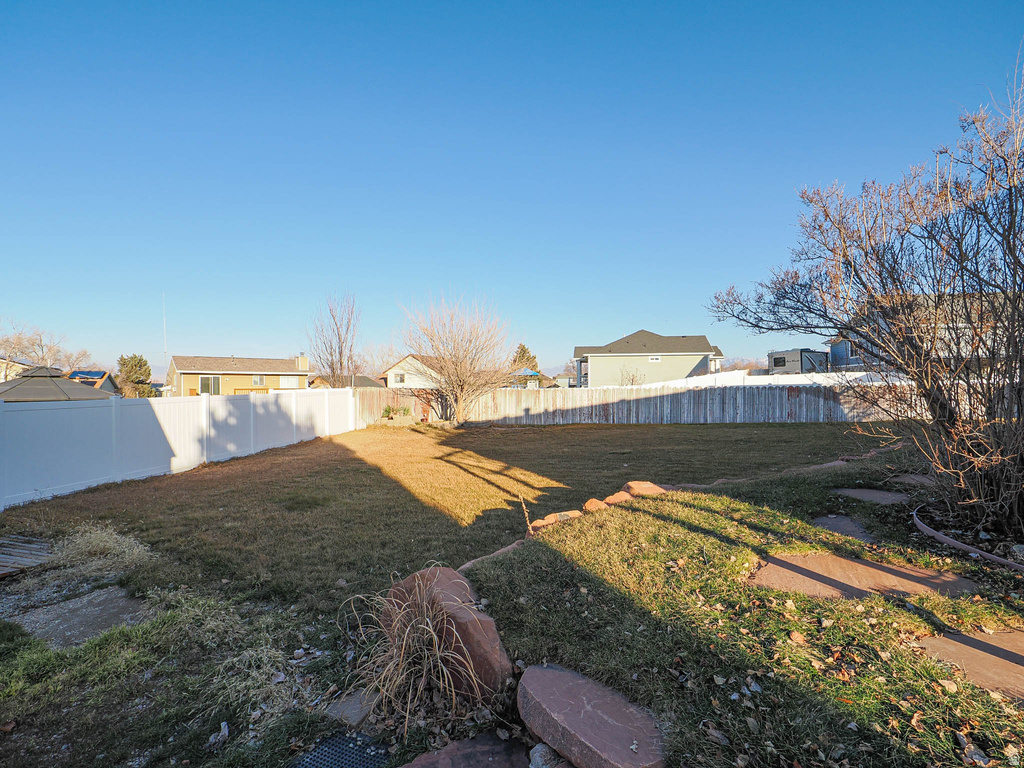 6616 W FANFARE CT West Valley City, UT 84128