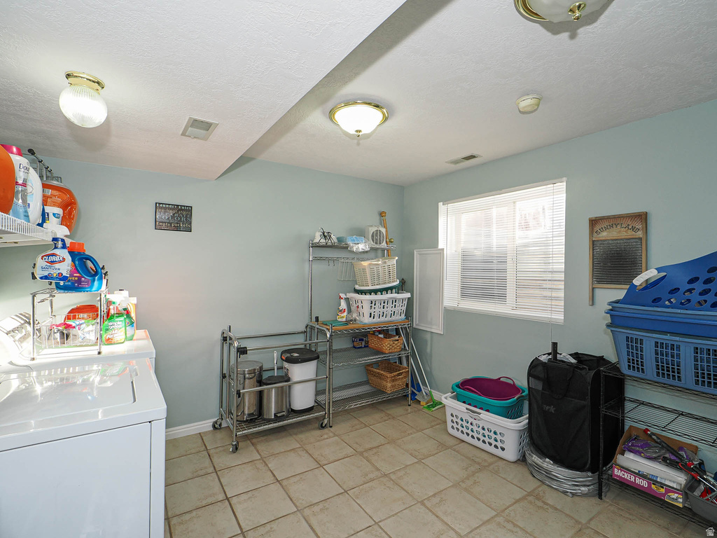 6616 W FANFARE CT West Valley City, UT 84128