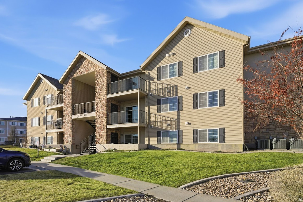 1936 N CREST RD Saratoga Springs, UT 84045