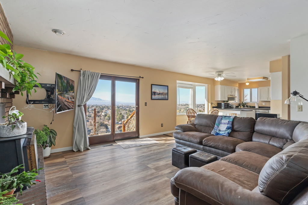 8760 S RUSTLER RD Cottonwood Heights, UT 84093