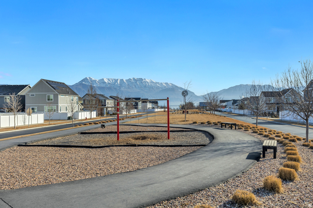 583 S RAVENWOOD LN Saratoga Springs, UT 84045