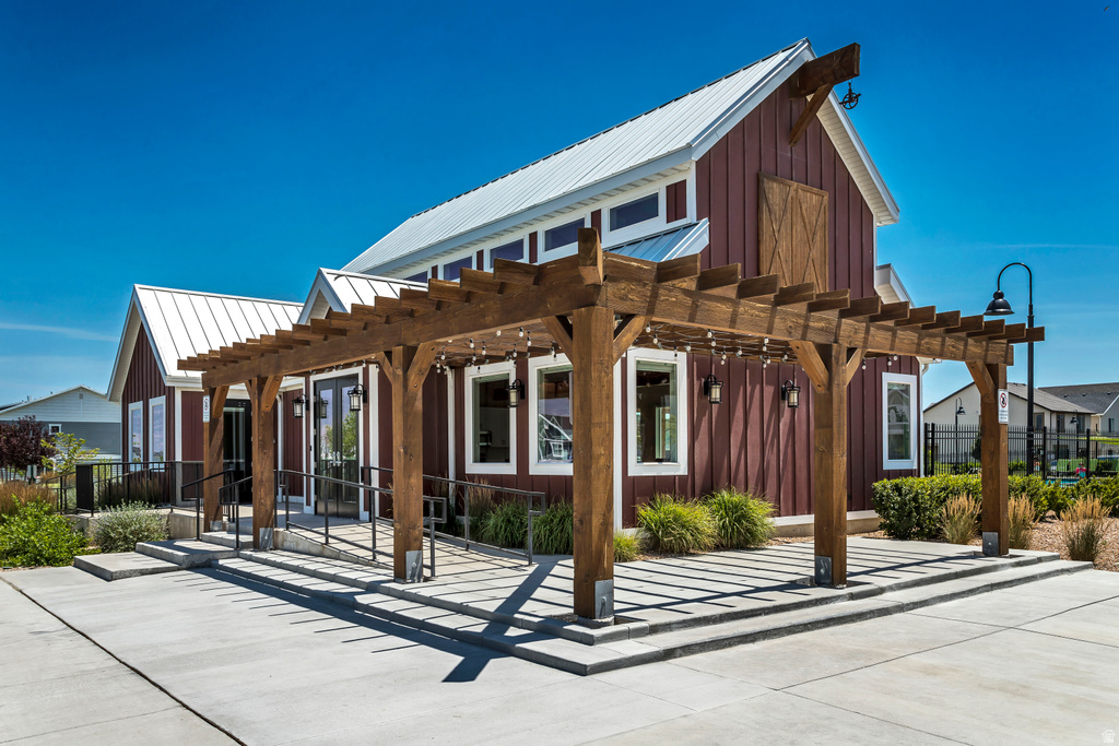 583 S RAVENWOOD LN Saratoga Springs, UT 84045