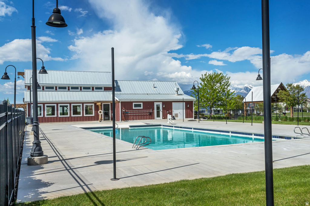 583 S RAVENWOOD LN Saratoga Springs, UT 84045