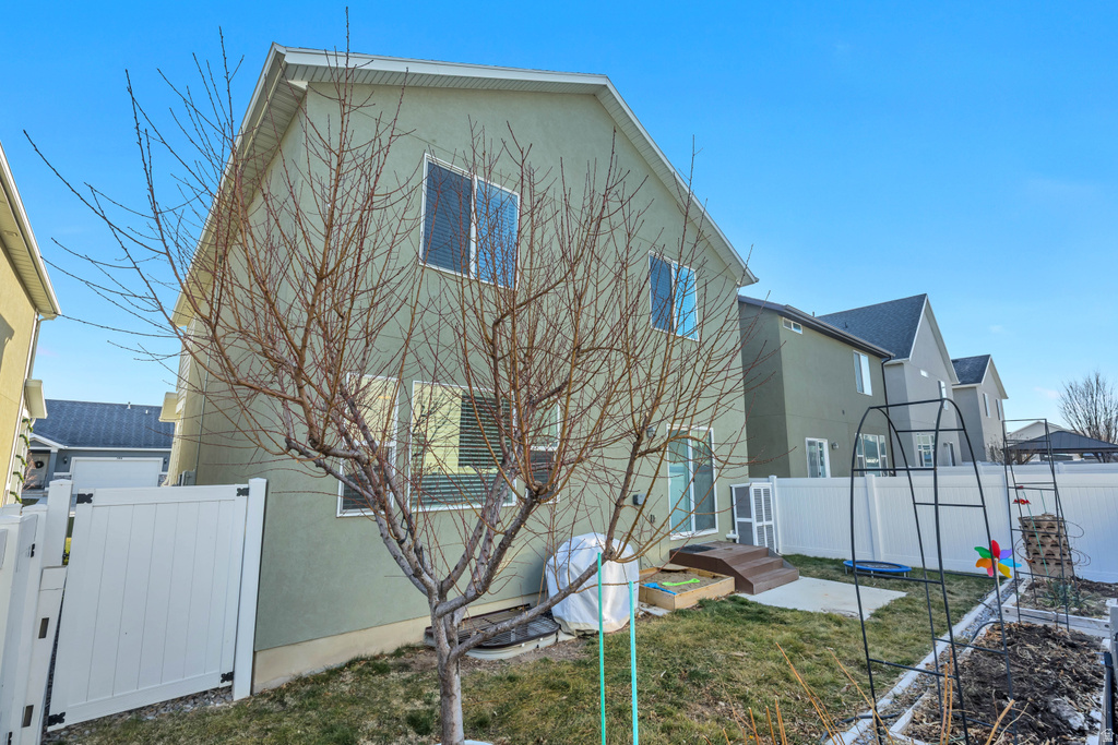 583 S RAVENWOOD LN Saratoga Springs, UT 84045