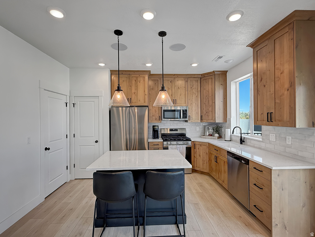 3425 W 3275 N Plain City, UT 84404