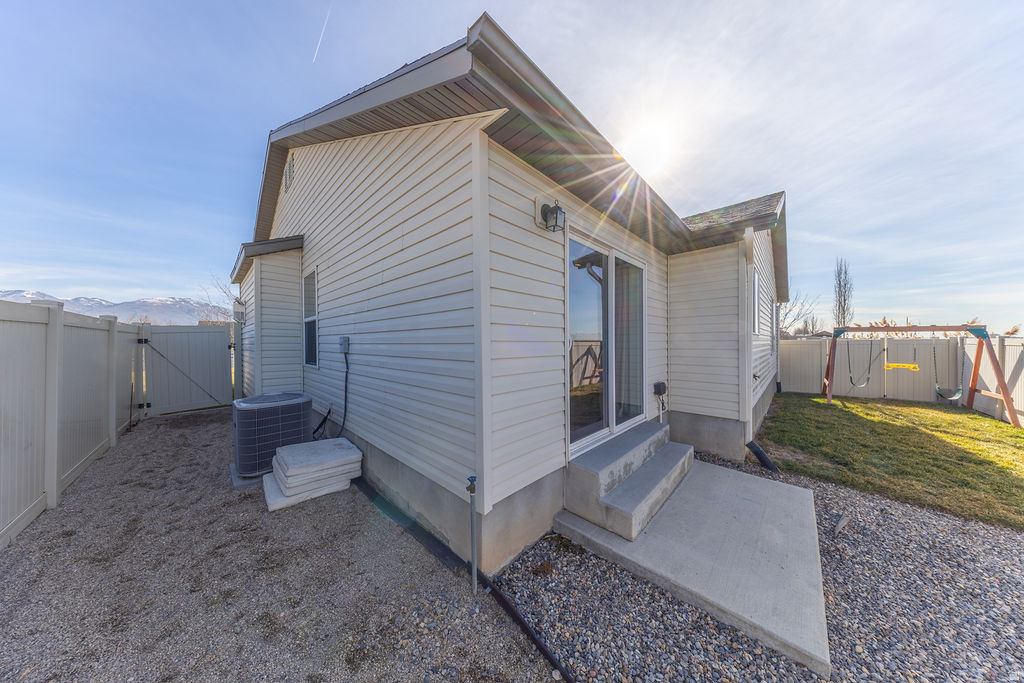 1029 N BEXLEY DR North Salt Lake, UT 84054