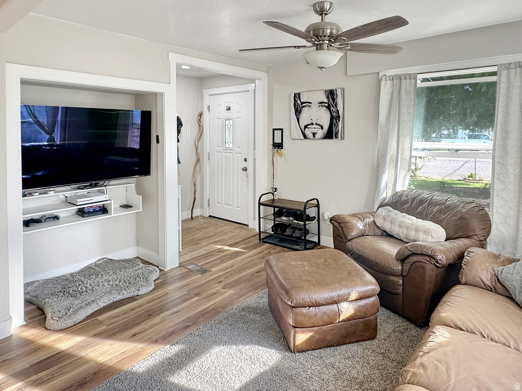 250 W MILL RD Ferron, UT 84523