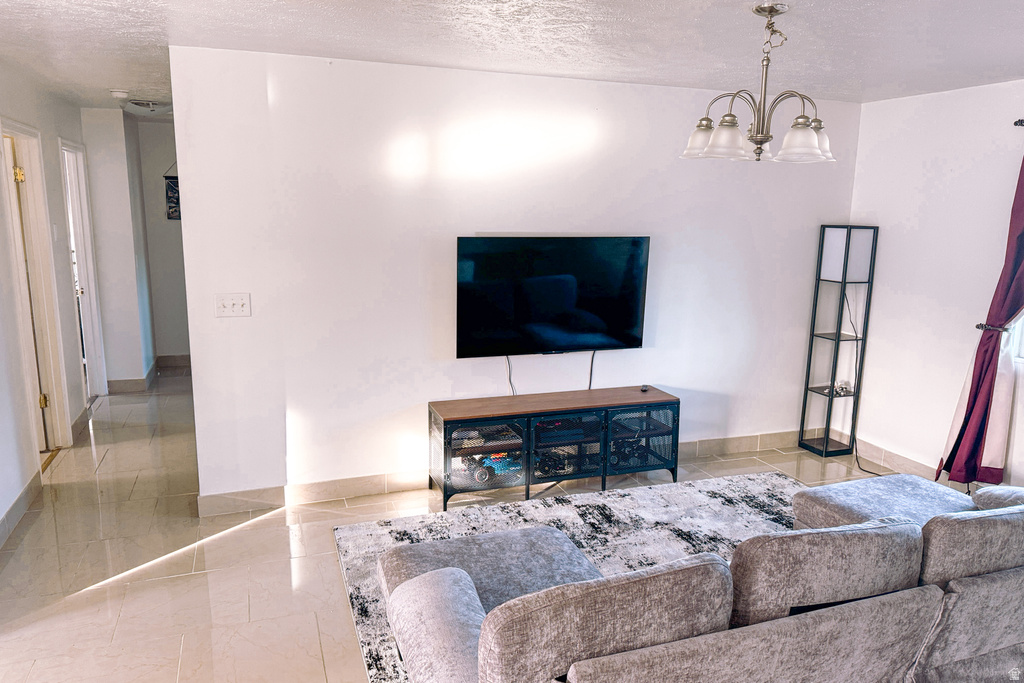 8376 S 4800 W West Jordan, UT 84088