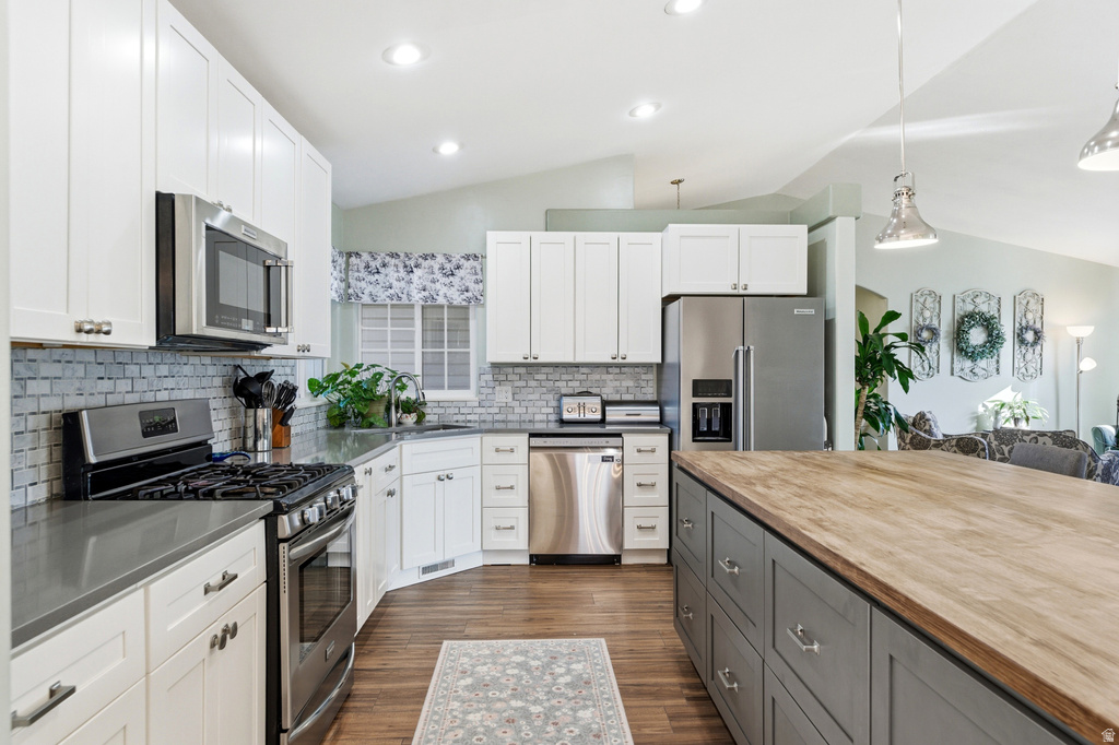 9327 S UINTA HILLS DR West Jordan, UT 84088