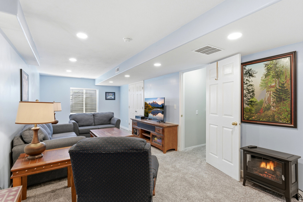 9327 S UINTA HILLS DR West Jordan, UT 84088