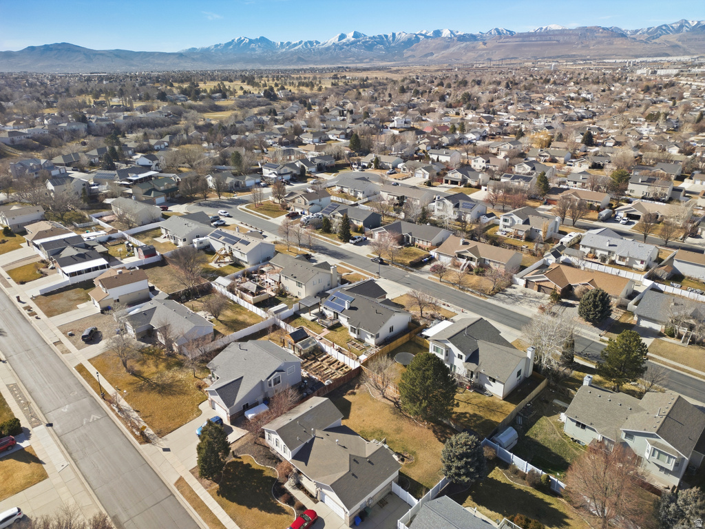 9327 S UINTA HILLS DR West Jordan, UT 84088