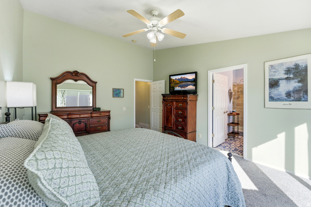 9327 S UINTA HILLS DR West Jordan, UT 84088