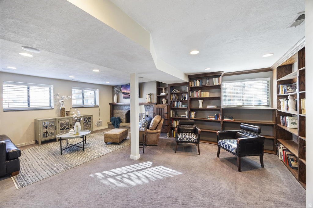 9472 S FOX HUNT DR Sandy, UT 84092